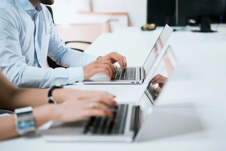 Transformación Radical: Cómo la IA está Redefiniendo las Agencias de Marketing